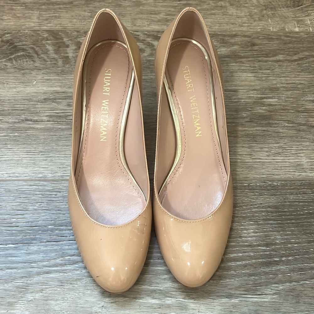 Stuart Weitzman cream pumps
